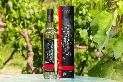 Tres Generaciones Pisco Acholado · Agroindustrias Tres Generaciones SAC